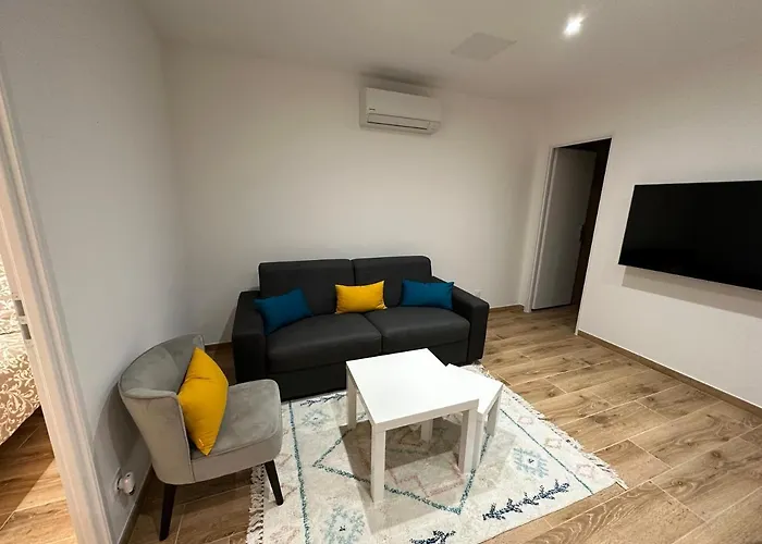 Holiday home Le Clos De L'olivier *